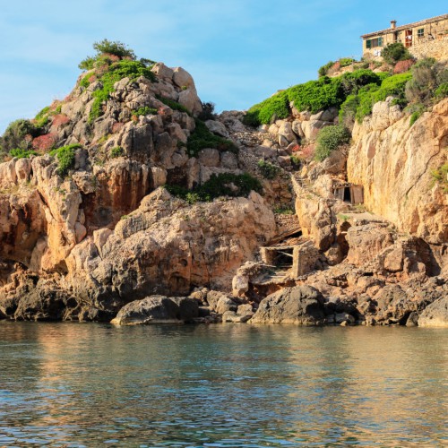 Cala Deià rotsen