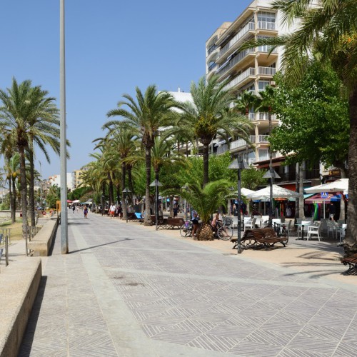 El Arenal promenade