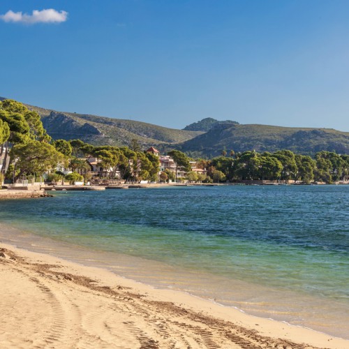 Uitzicht vanaf strand