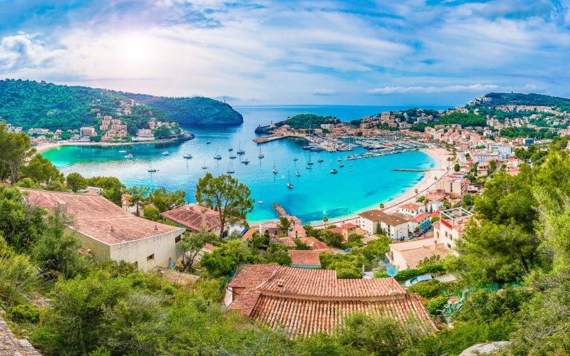 Birdview van de baai van Port de Sóller