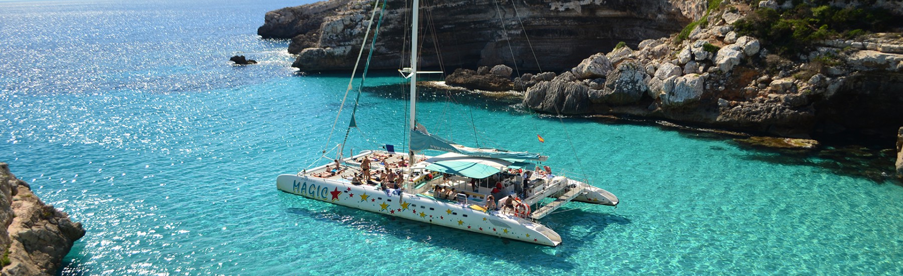 Catamaran tour